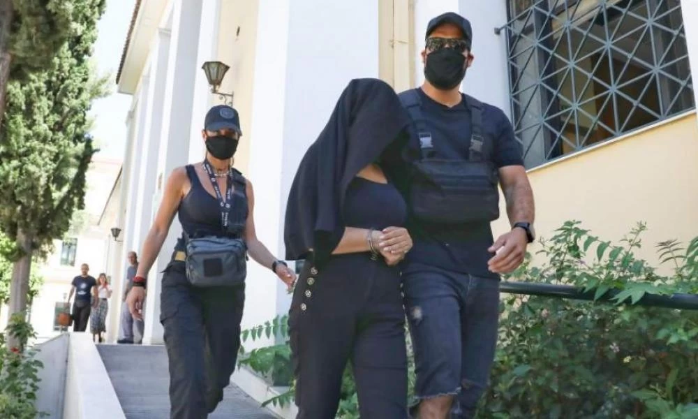 Επίθεση με βιτριόλι: Ευχαριστώ Ιωάννας στους αστυνομικούς που εξιχνίασαν την υπόθεση